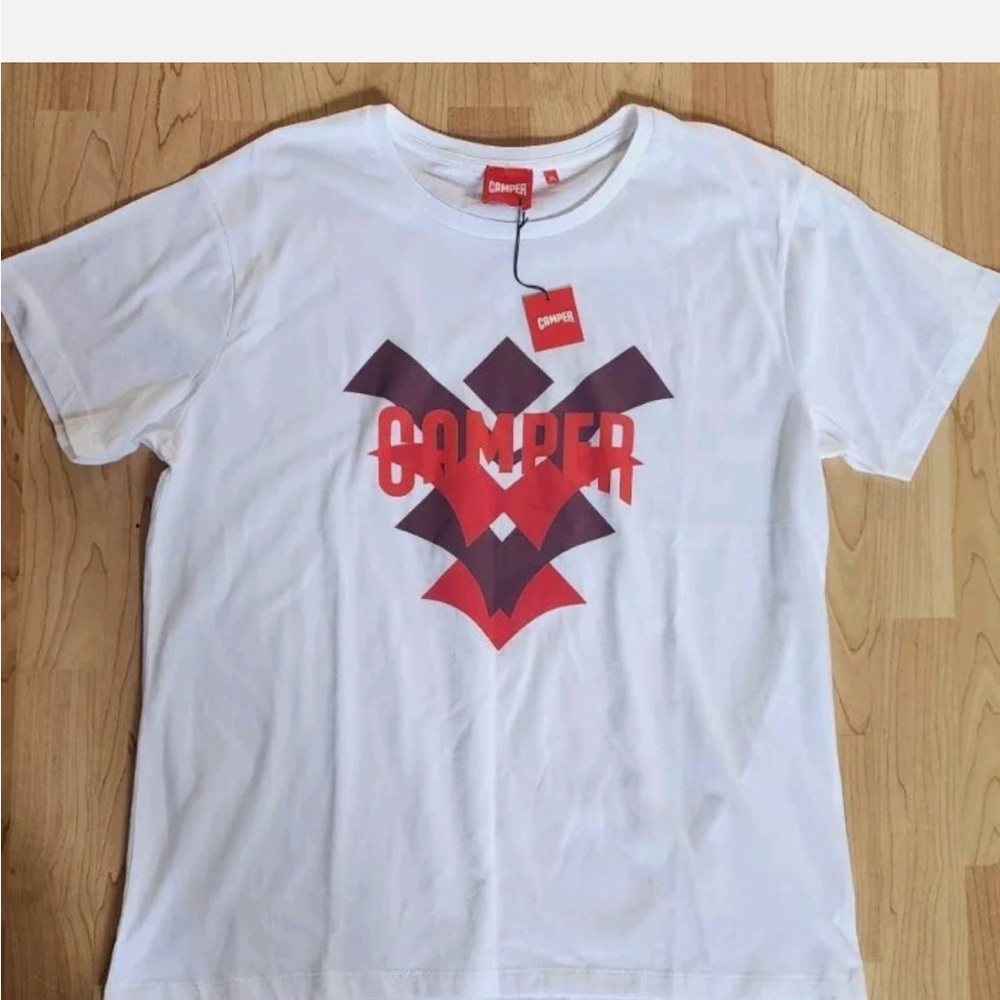 NWT Camper Signature Tee Made by Mallorca Shoe Co Size Small